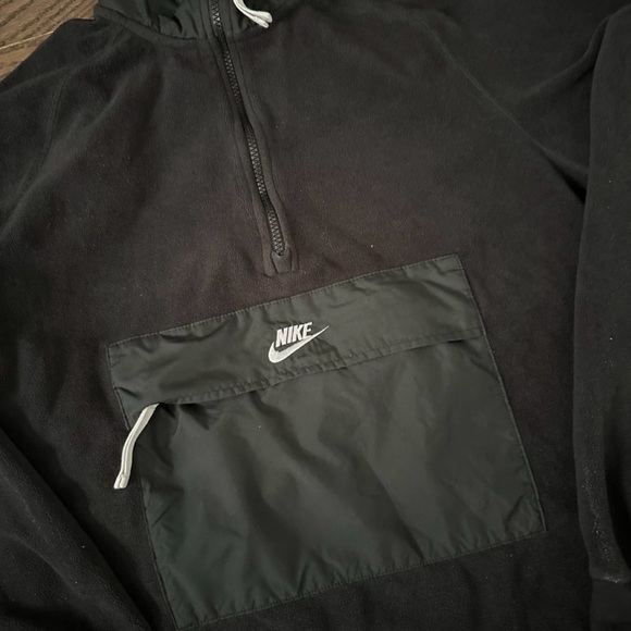 Nike Black Pullover Jacket - Picture 2 of 4